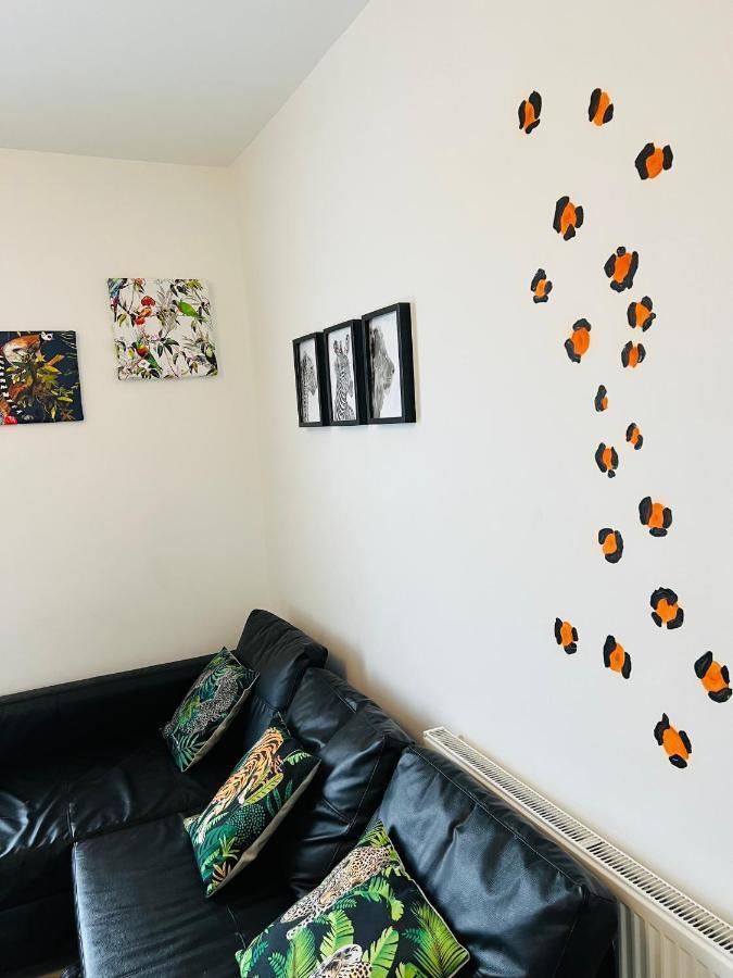 Safari Apartment, Free Parking, 10Min Walk To Blackpool Tower, Sleeps 12 Esterno foto